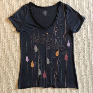 Old Navy ‘love free’ T-shirt